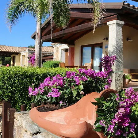 Apple Big Mama Paradise Villa